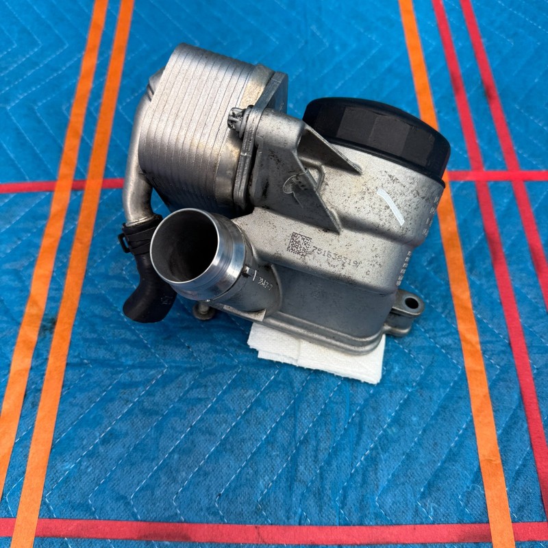 12–16 BMW 328i F30 N26 Engine Oil Cooler Filter Housing With Gasket OEM 7516383