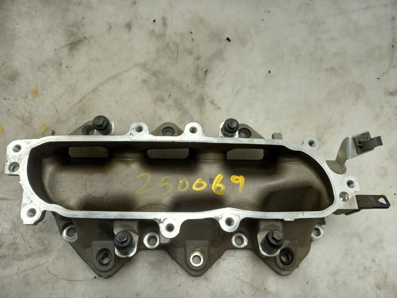23 24 TOYOTA SEQUOIA TRD PRO HYBRID 3.4L LOWER INTAKE MANIFOLD