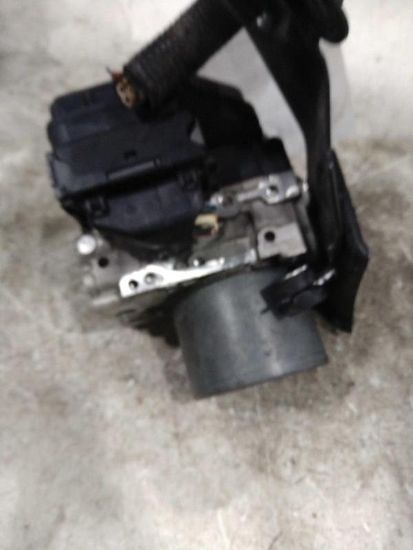 2017 Toyota Sienna ABS Pump & Motor Assembly 4405008270 103k Mi OEM Black