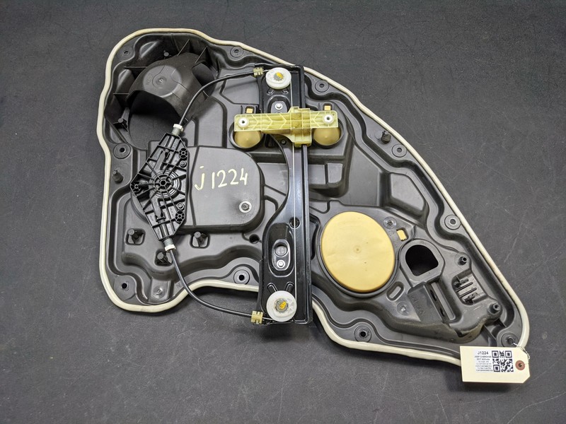 Rear Right Door Window Regulator 2017 Jeep Cherokee 68227458AA 2014-2018 2019