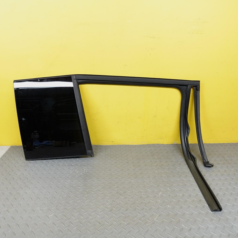 2024-2025 HYUNDAI SANTA FE DOOR VENT GLASS REAR RIGHT RUN CHANNEL OEM 83540R6000