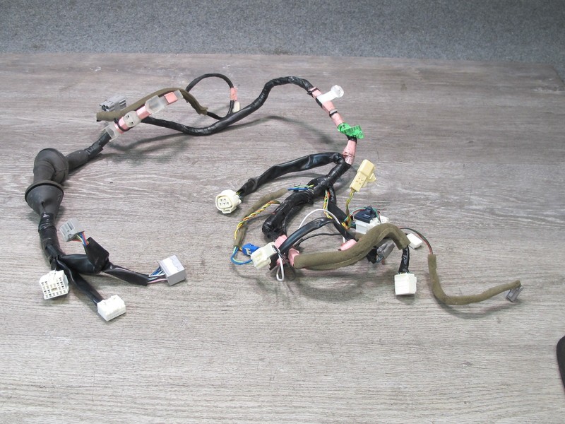 2003-2007 LEXUS UZJ100L LX470 FRONT RIGHT PASSENGER SIDE DOOR WIRING HARNESS