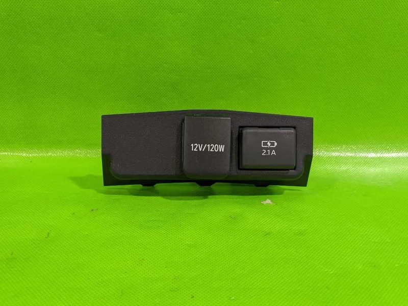 19-25 COROLLA HTBK USB POWER OUTLET OEM 4284-17