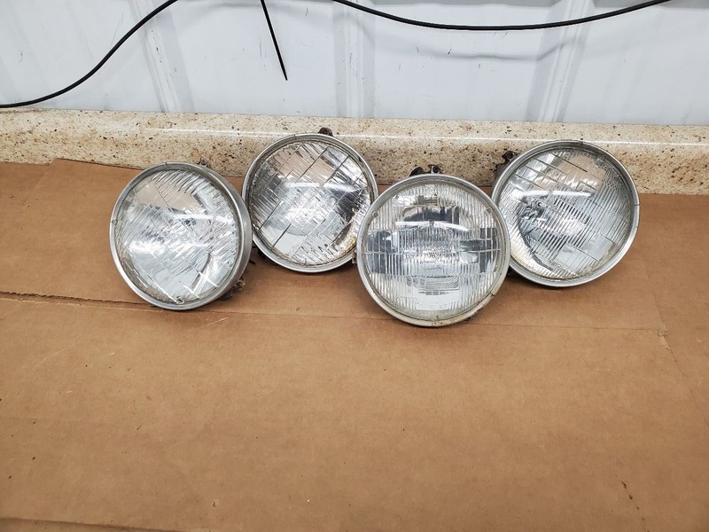 OLDS 98 1971 Headlight 291703