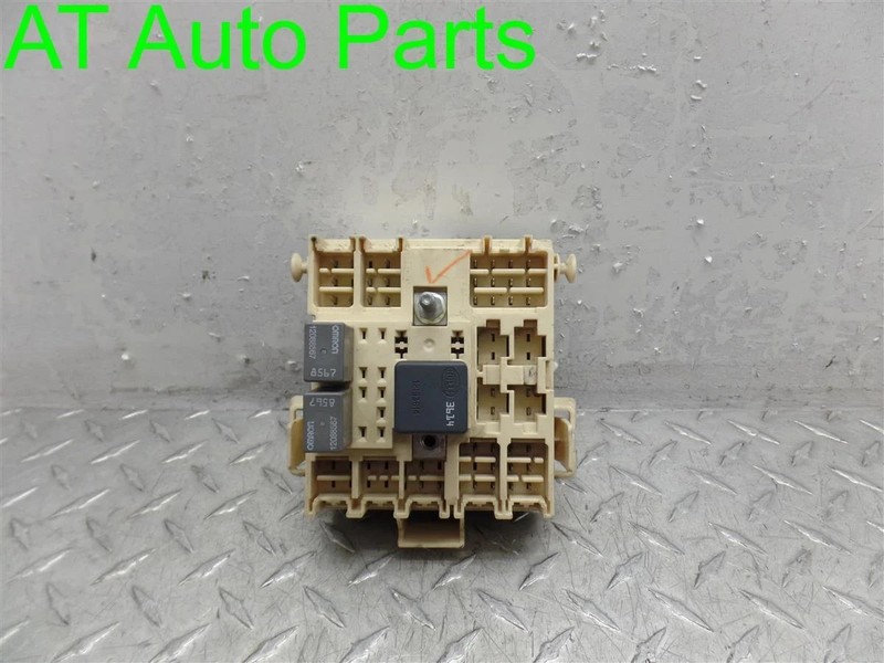 1999 CHEVY SILVERADO UNDER DASH JUNCTION RELAY FUSE BOX UNIT OEM 15328704B