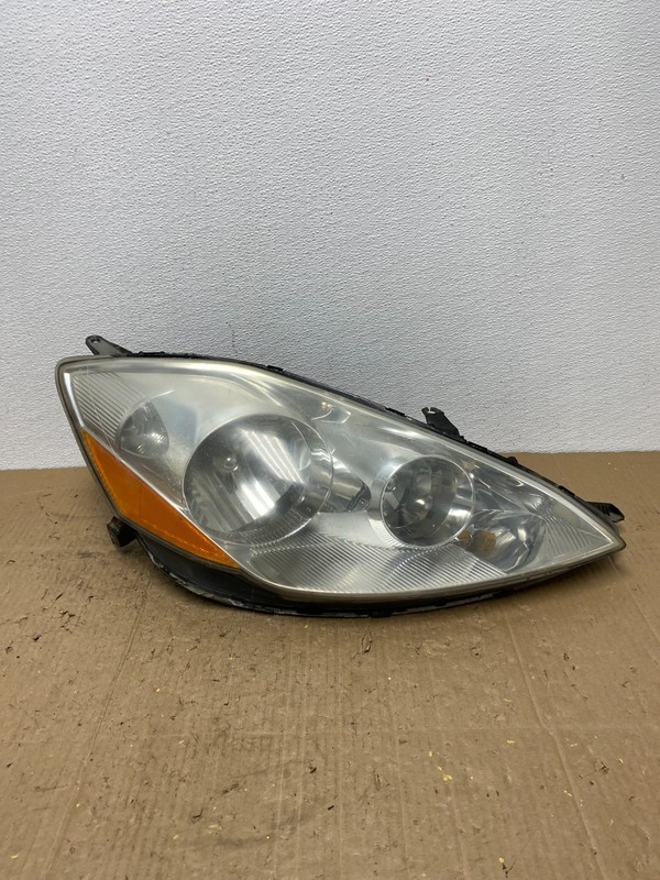 2006 to 2010 Toyota Sienna Right Passenger Rh Side Headlight Halogen AC0155 DW