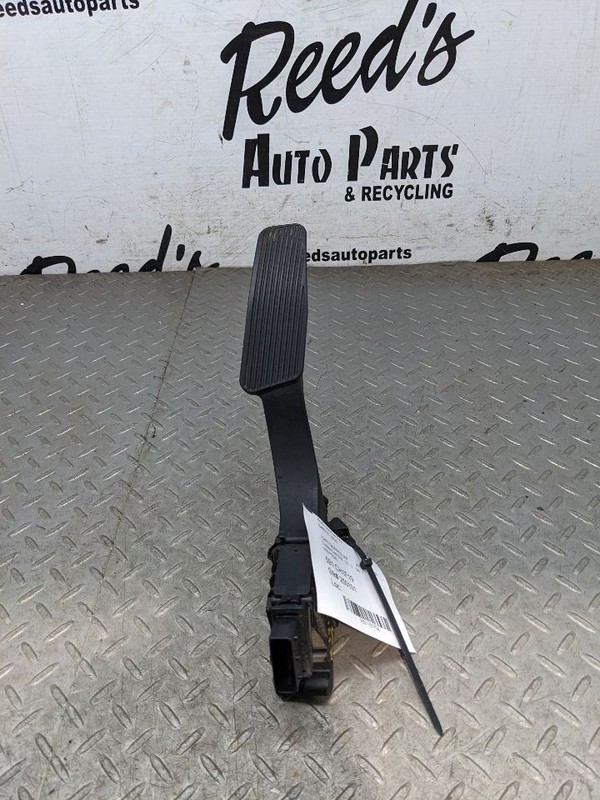 2017-2024 CHRYSLER PACIFICA GAS ACCELERATOR THROTTLE PEDAL W/ SENSOR OEM 1181734