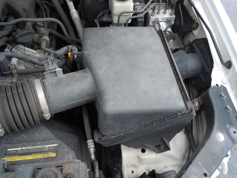 2012 12 Nissan Pathfinder 4.0L 5.6L Air Cleaner Housing Box OEM