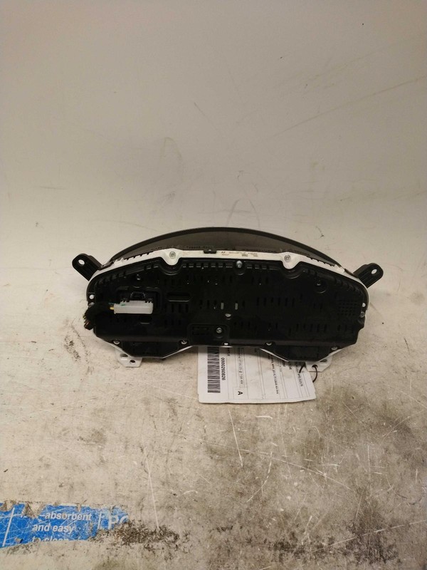 2015 Lincoln Navigator Speedometer Gauge OEM Used 124K Miles White