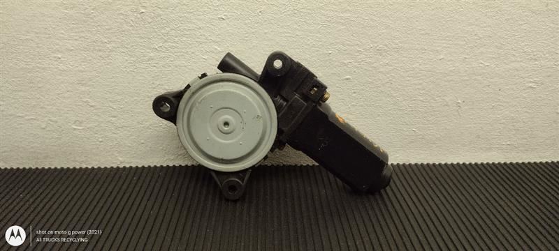 96-00 Dodge Caravan Front Left Driver Power Window Motor OEM 04796319AB