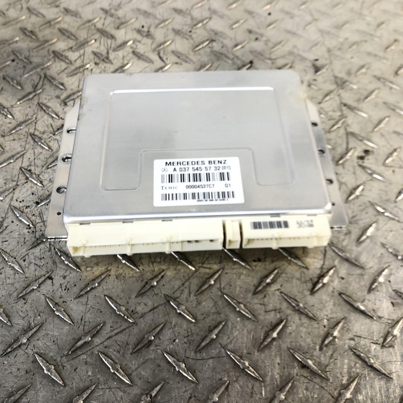 2008-2011 Mercedes W211 E550 E63 CLS550 Airmatic Air Suspension Control Module