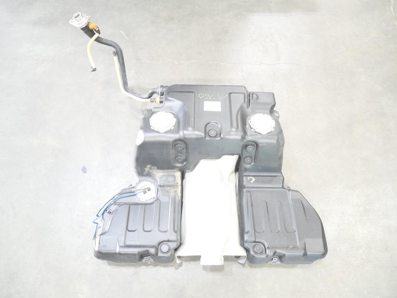 2005 Bentley Continental GT Fuel Gas Tank Reservoir Filler Neck NO PUMPS OEM