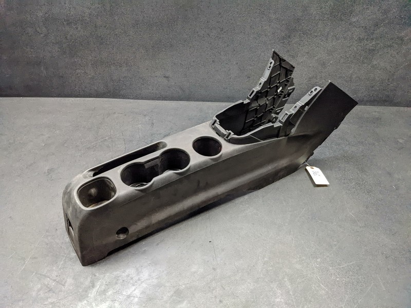 Center Console Base Frame Support Bracket 2017 Chevrolet Trax 42492107 2018-2021
