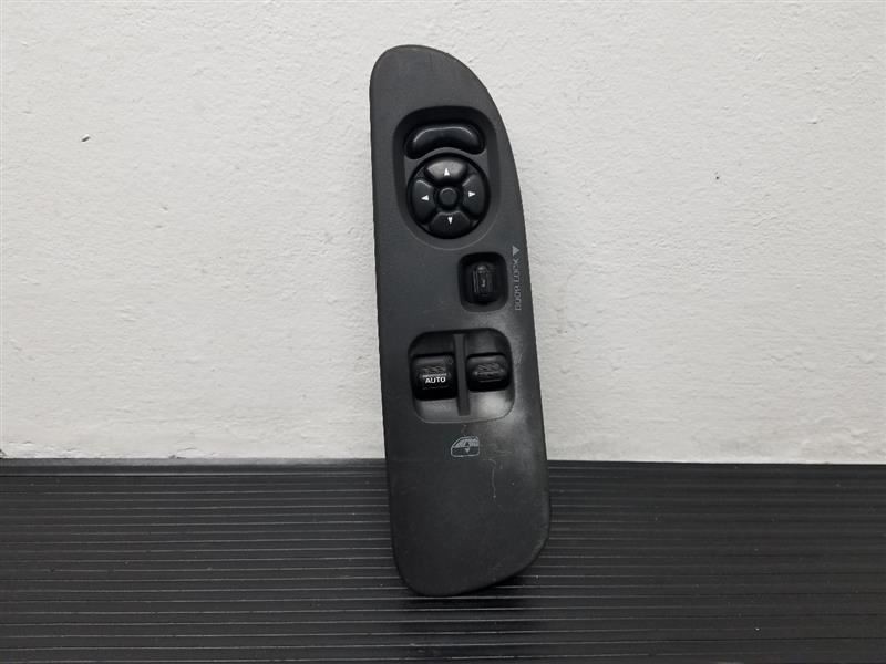 03-04 Dodge Ram1500 2-Door Driver's Master Window Switch OEM 56045538AD