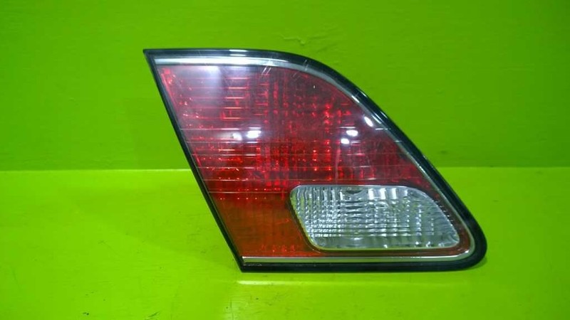 02 03 04 LEXUS ES300 DRIVER LEFT LID TAILLIGHT LAMP OEM 2718-25