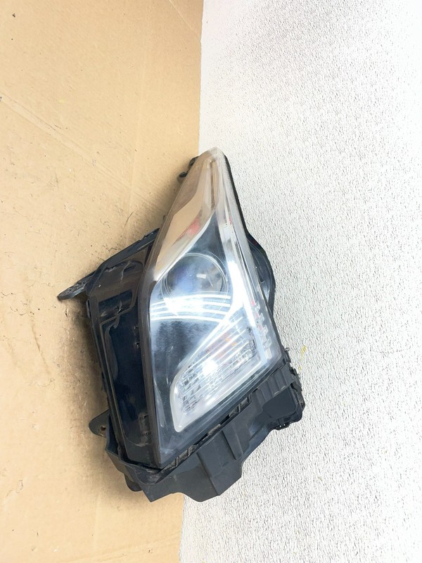 2013 to 2018 Cadillac Ats Left Driver LH Side Halogen Headlight OEM Y8932 DW