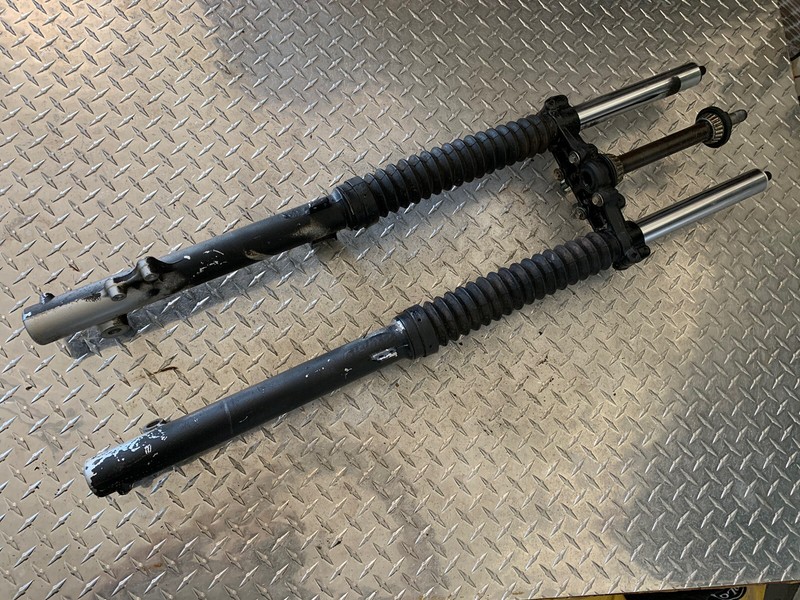 04 Kawasaki KLR 250 Front Fork Suspension Forks Lower Triple Tree Clamp KLR250