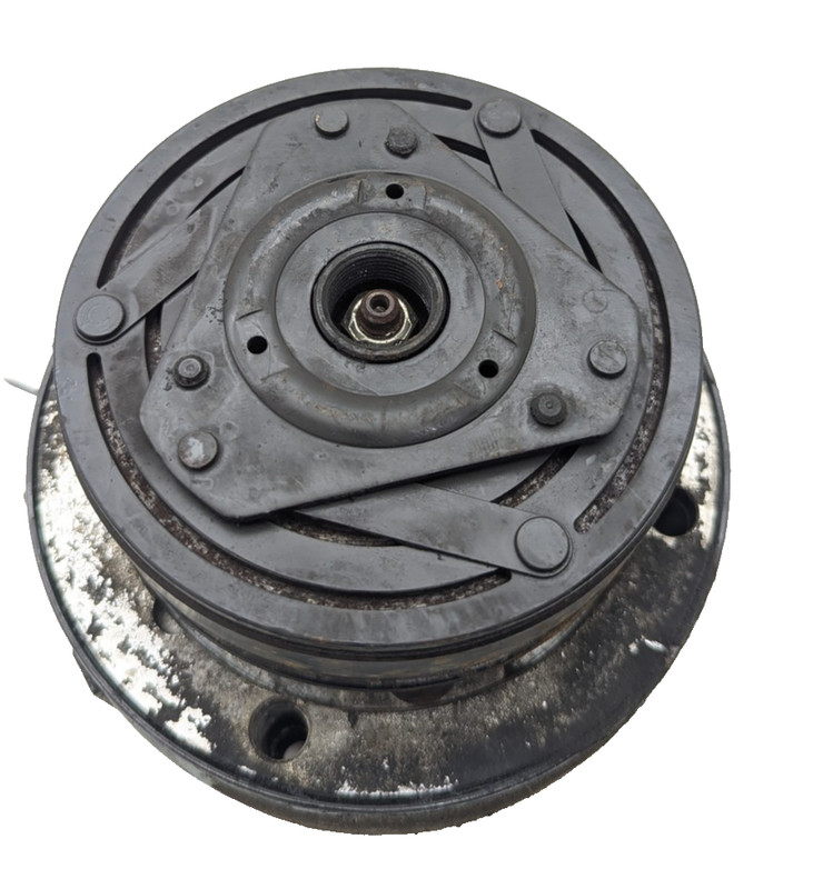 1983 1984 Mercedes 300Sd w126 ac air condition compressor assembly OEM