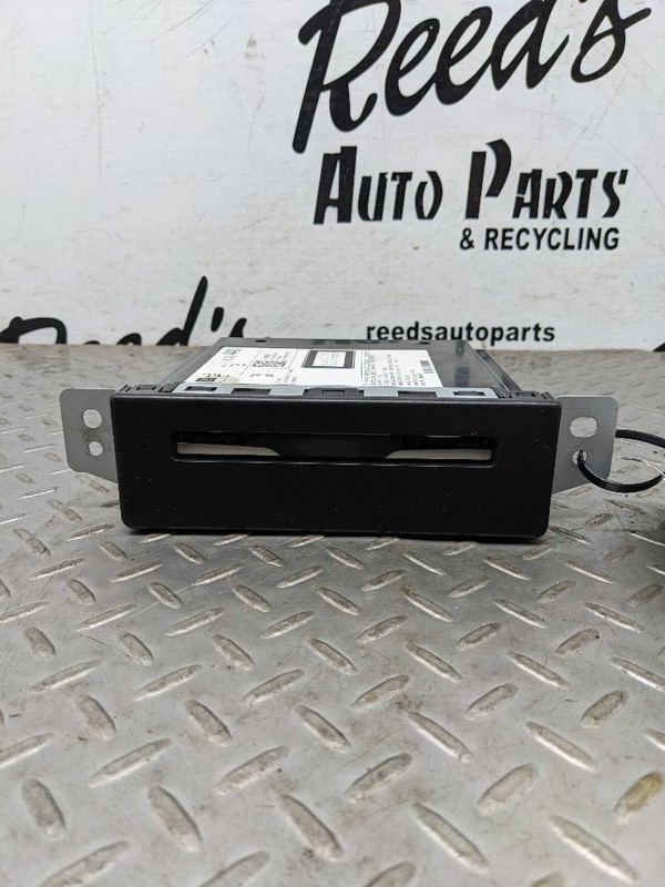 Audio Equipment Radio Audio Disc Player Opt TG5 Fits 15-19 ESCALADE 1140605
