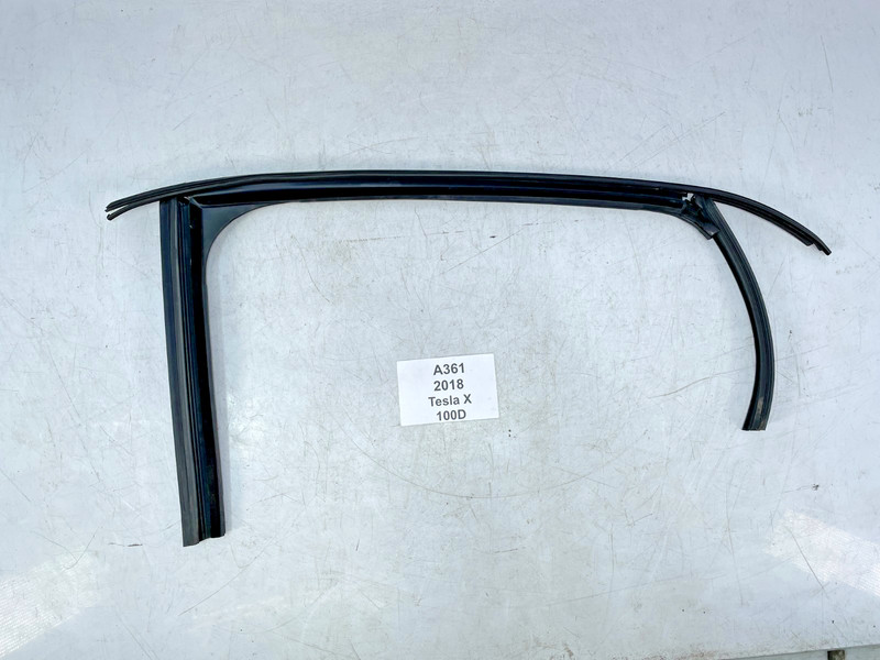 ✅ 2016-2020 OEM Tesla Model X Rear Left Driver Side Door Window Seal