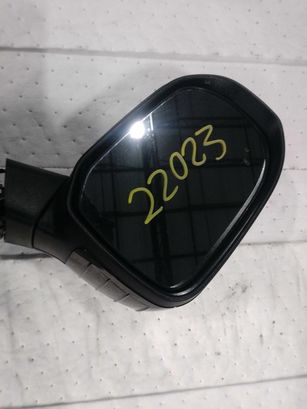 Used Left Door Mirror fits: 2022 Kia Telluride power heated repeater manual fold