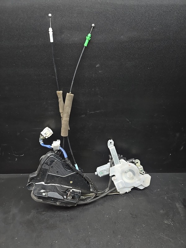 07-12 Lexus LS460 LS600h Front Right Passenger Side Door Lock Latch Actuator Oem