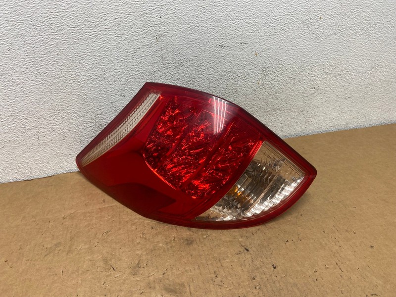 2006 2007 2008 Toyota Rav4 Left Driver LH Side Tail Light AD4771 LK