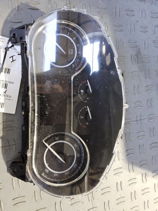 2016 Buick Regal Speedometer Instrument Cluster 2.0L MPH opt UMN ID 23348234