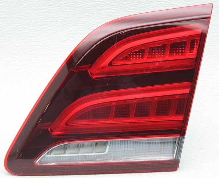 EXPORT market Mercedes-Benz GLE Right Side LED Tail Lamp 166-906-60-01, Crack