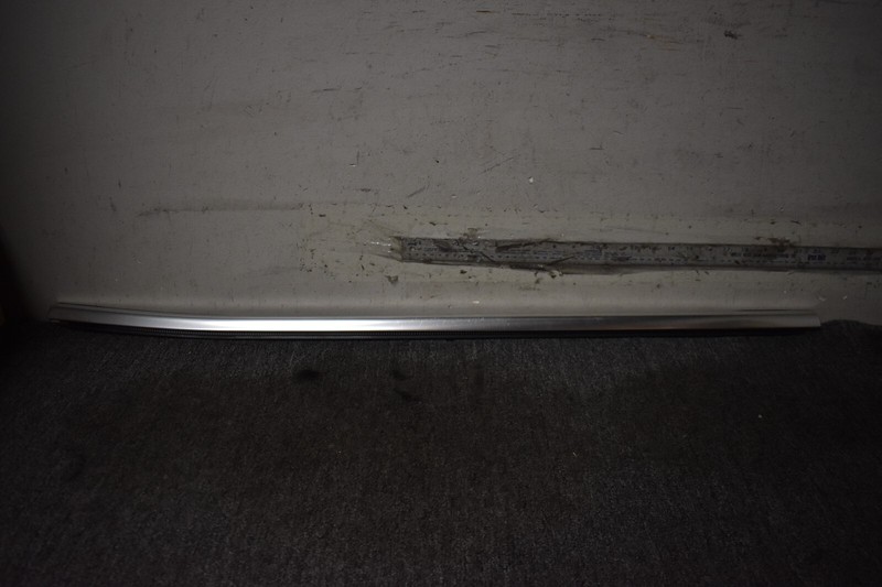 BMW WINDOW MOLDING TRIM FACTORY OEM