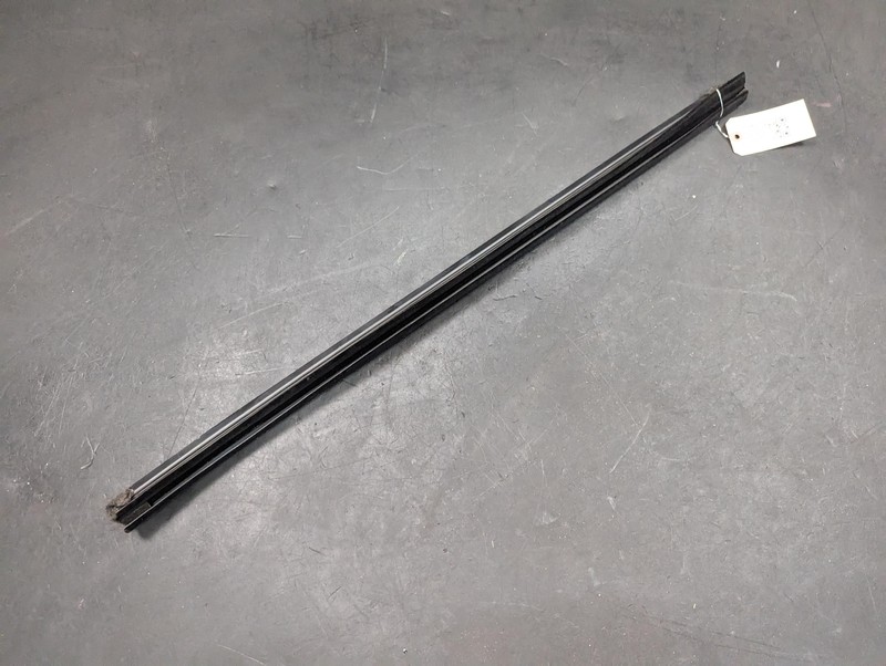 Front Left Door Window Belt Weatherstrip 2023 Infiniti QX60 80835-6TA0A 2022