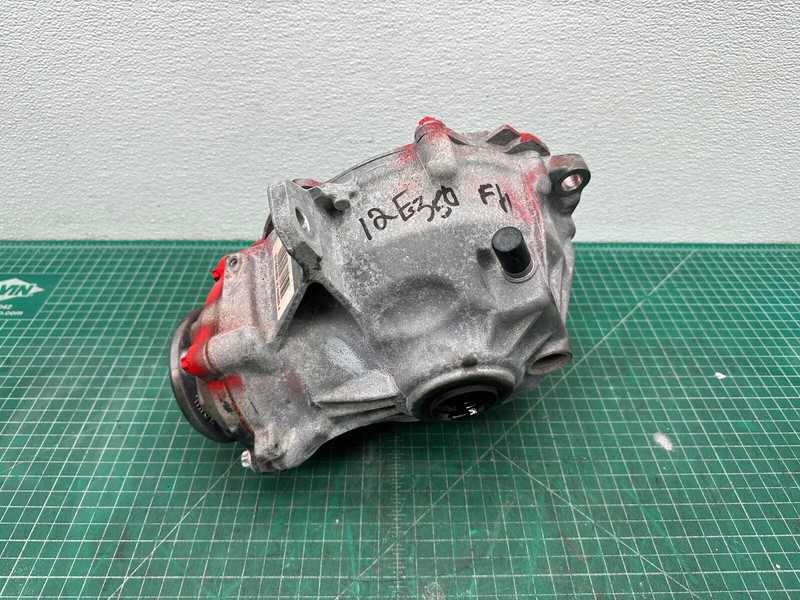 10-16 Mercedes W212 4Matic AWD FRONT DIFFERENTIAL AXLE CARRIER OEM