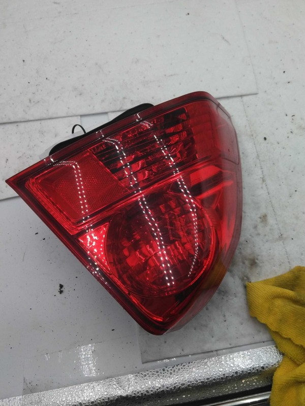 2004 Honda Civic Left Tail Light Assembly Black OEM 110227 Used 111K Miles