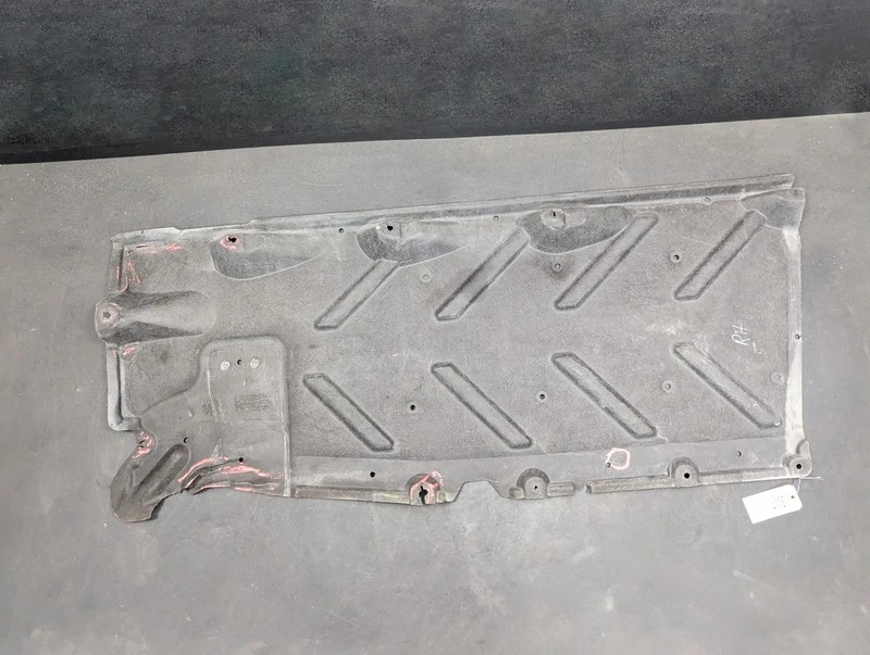 Front Right Under Cover Shield 2018 Mercedes CLA250 2466840200 2014 - 2023 X