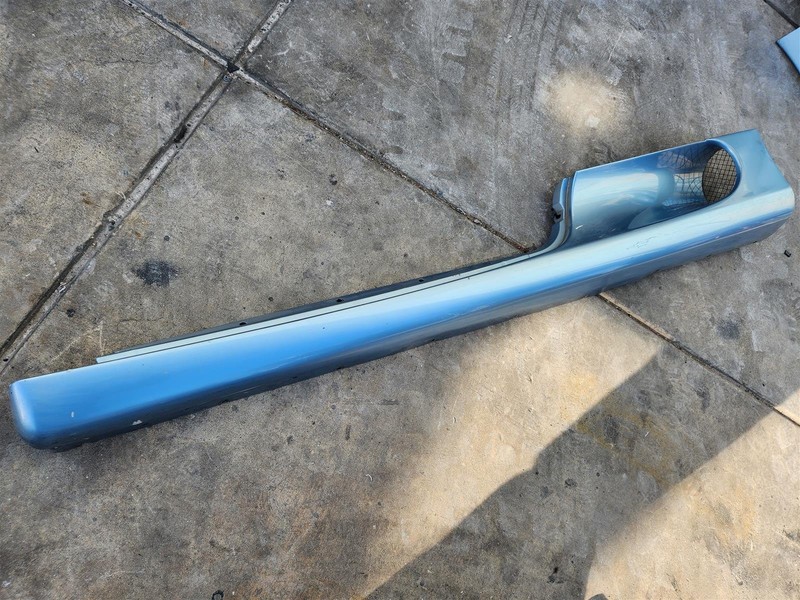 2000-2005 Ferrari 360 Driver Side Lower Skirt Rocker Molding