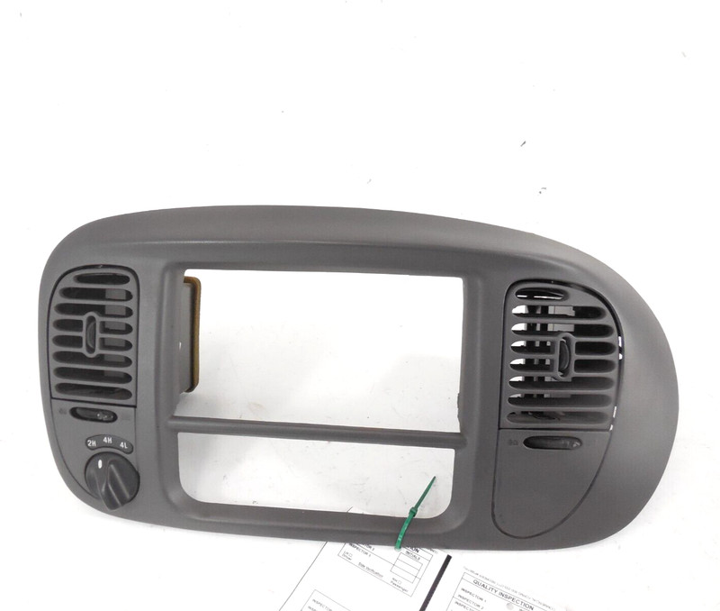2001 01 Ford F-150 Center Dash Radio Trim Surround W/ Vents & 4WD Switch OEM