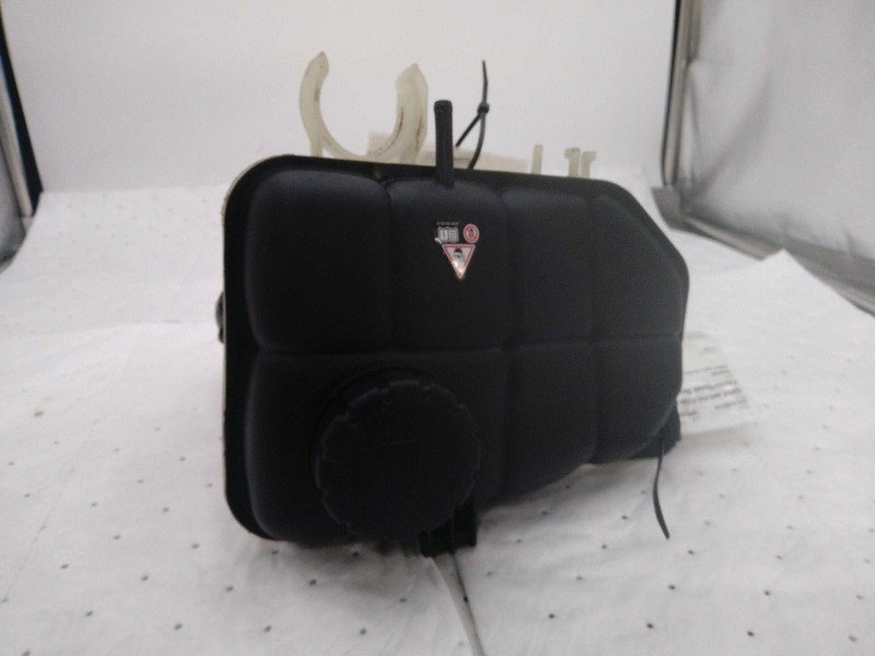 2007 Mercedes-Benz C-Class Engine Coolant Reservoir OEM Black 3.0L 671