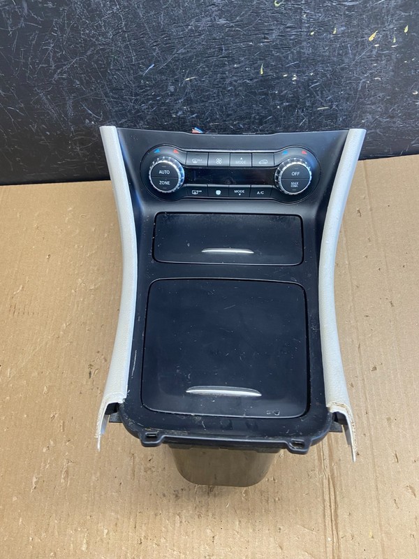 2014-2019 Mercedes CLA250 A/C Heater Climate Control Module Cup Holder AE4046 DG