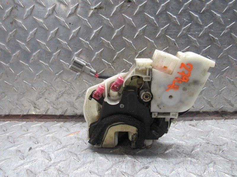 1997 INFINITI Q45 LEFT DRIVER REAR DOOR LATCH LOCK ACTUATOR