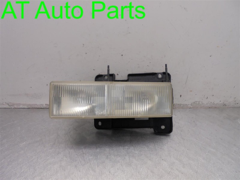 90-99 CHEVROLET SUBURBAN 1500 2500 3500 DRIVER HEADLIGHT ASSEMBLY OEM 15602613