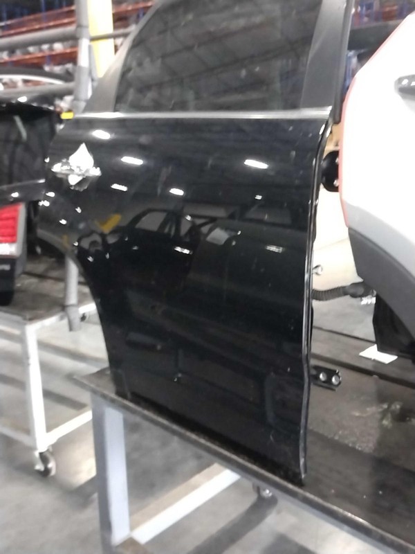2013 KIA SORENTO Rear Right Door Black 4DR SUV Used OEM Part 82330