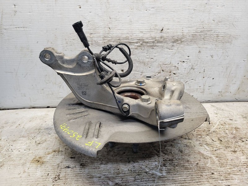 Driver Left Front Spindle/Knuckle Fits 17-24 XT5 1703757