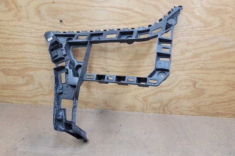 2011 2012 2013 2017 Volkswagen Jetta GLI Left LH Rear Bumper Guide Bracket OEM