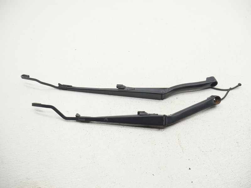 1997-2004 Chevrolet Corvette C5 Wiper Arm Pair LH RH 10424237 OEM