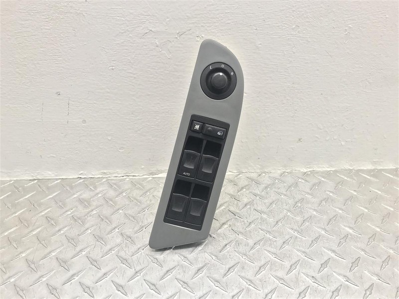 2005 JEEP GRAND CHEROKEE DRIVERS MASTER SWITCH OEM 641-02894L