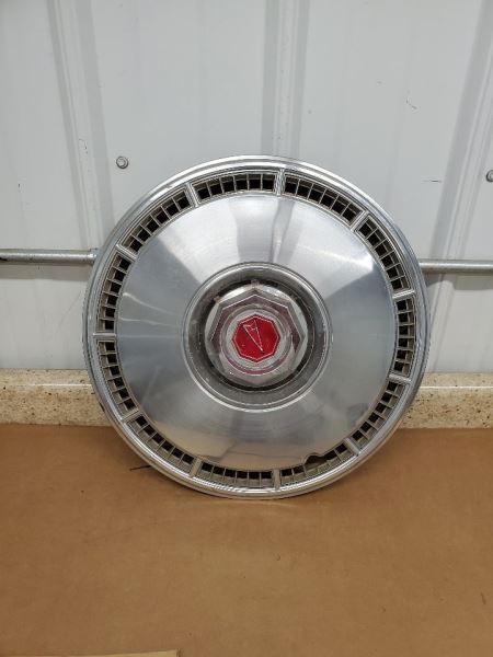 Wheel Cover HubCap 66-slot Type Fits 80-86 PARISIENNE 284982