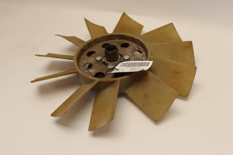 1999-2005 CHEVY SILVERADO 1500 5.3L LM7 COOLING FAN MOTOR CLUTCH W/ BLADE OEM