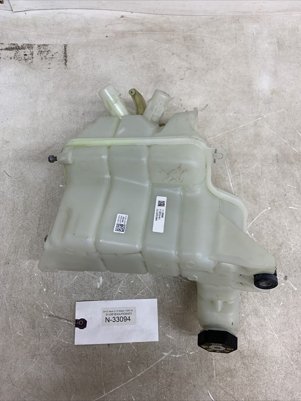 ⚡️Tesla Model 3 Expansion Tank 1077617-00-C1097015-00-D 33094 S18