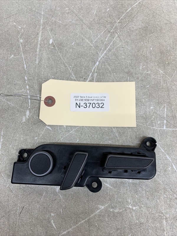 ⚡️Tesla 3 Front Left Driver Power Seat Control Switch 1551854-01-A 37032 B124