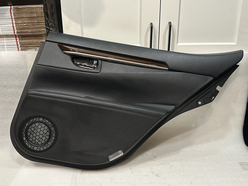 2016-2018 LEXUS ES350 ES300H REAR RIGHT SIDE INTERIOR DOOR PANEL TRIM COVER OEM